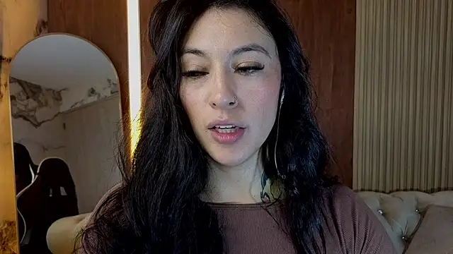 Snapshot of Isabella_Collen_v chatting on July 2026 01:06:02 PM Isabella Collen v online show from July 2026 01:06:02 PM
