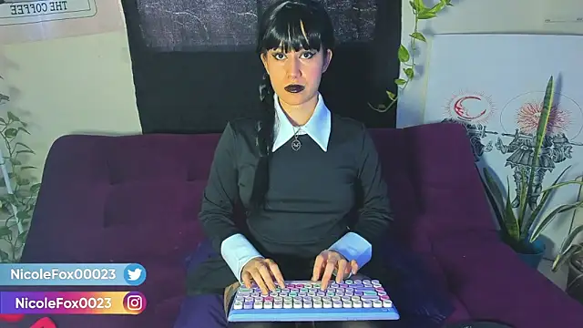 NicoleFox23  online show from September 2025 08:02:01 PM