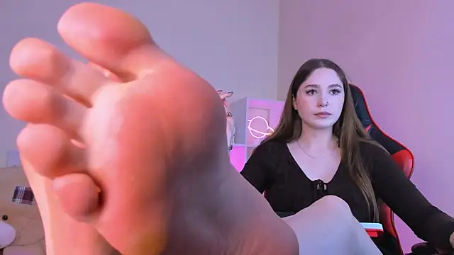 hazel sullivan online show from September 2025 04:17:01 PM