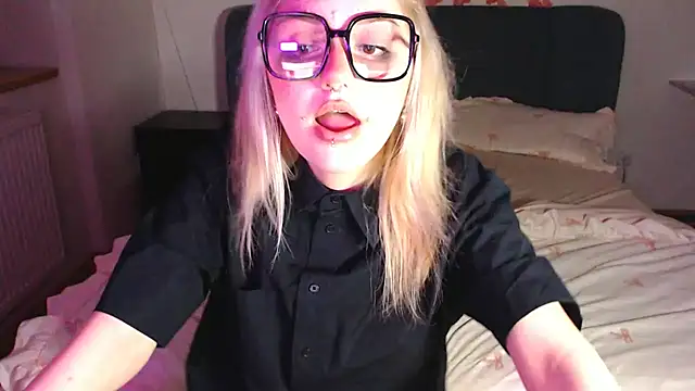 KimiSakura online show from April 2026 06:30:02 PM