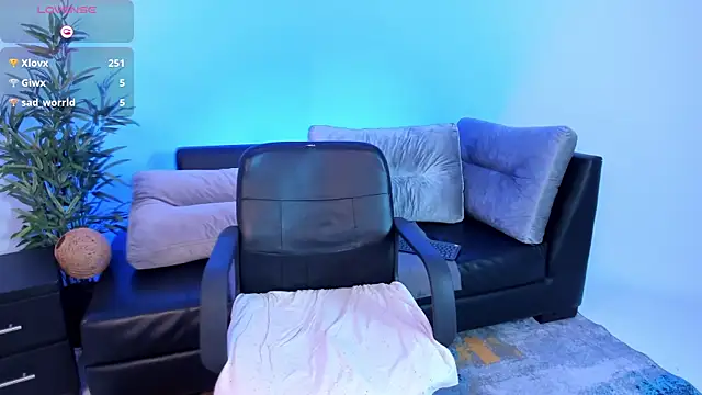 Ivaannaa  online show from March 2025 02:44:01 PM