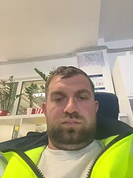 daniel21p online show from April 2026 10:54:02 PM