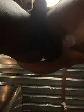 Snapshot of BttmGuy01 chatting on October 2025 01:23:01 PM BttmGuy01 online show from October 2025 01:23:01 PM