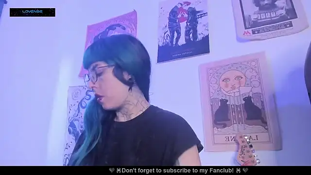 Snapshot of Hisato111 chatting on November 2025 12:50:02 PM Hisato111 online show from November 2025 12:50:02 PM