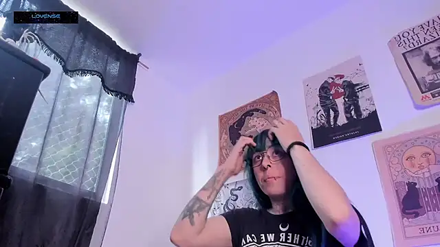 Snapshot of Hisato111 chatting on November 2025 01:33:02 PM Hisato111 online show from November 2025 01:33:02 PM