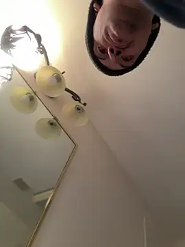 Snapshot of Polaroid_White chatting on March 2025 06:53:02 AM Polaroid White online show from March 2025 06:53:02 AM