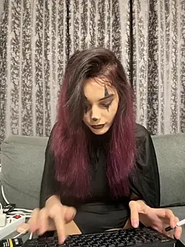 Snapshot of Mazzekyn chatting on November 2025 05:59:01 PM Mazzekyn online show from November 2025 05:59:01 PM