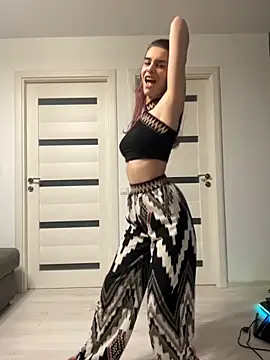 Snapshot of Mazzekyn chatting on November 2025 07:14:01 PM Mazzekyn online show from November 2025 07:14:01 PM