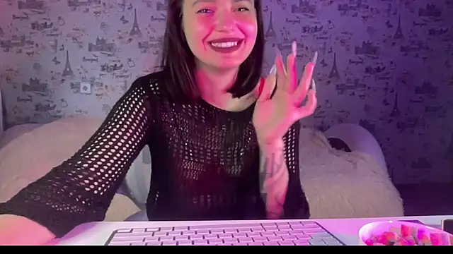 Just Scarlet  online show from September 2025 11:23:02 AM