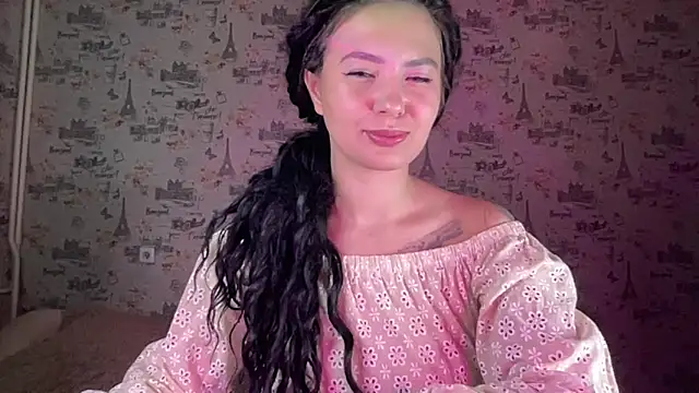 Just Scarlet  online show from October 2025 10:35:02 AM