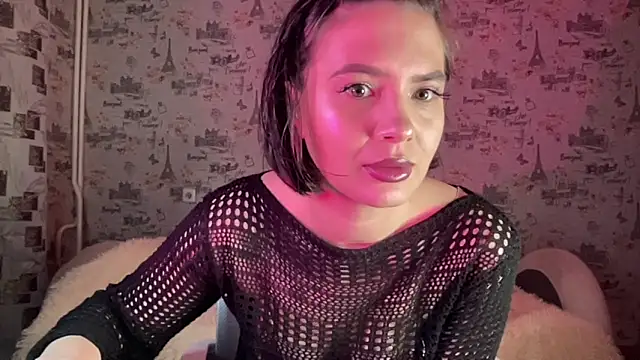 Just Scarlet  online show from October 2025 11:29:01 AM