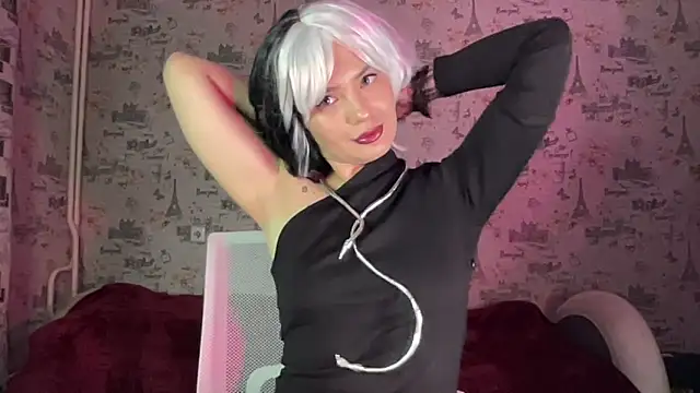 Just Scarlet  online show from October 2025 09:44:01 AM