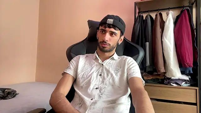 Snapshot of iendriw chatting on October 2025 01:06:02 PM iendriw online show from October 2025 01:06:02 PM