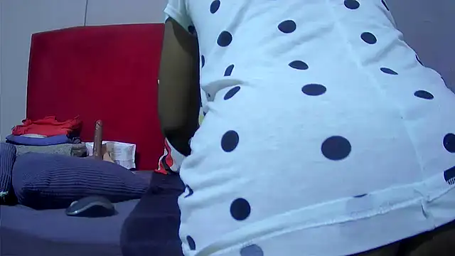 tasha97x online show from October 2025 07:29:01 AM