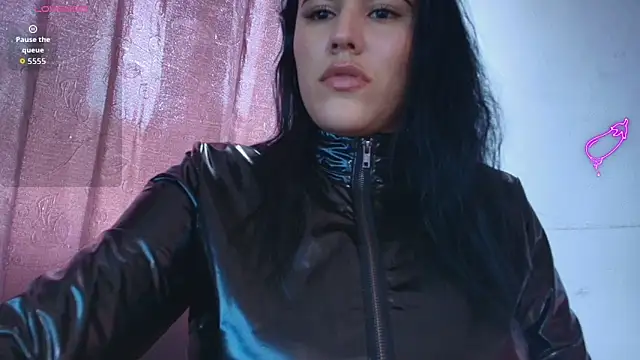 Snapshot of SophiTay chatting on November 2025 06:51:02 PM SophiTay online show from November 2025 06:51:02 PM