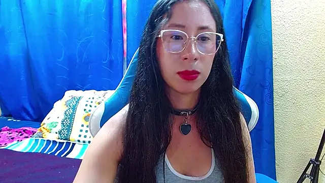 Snapshot of Gia_leinn chatting on May 2026 07:56:02 PM Gia leinn online show from May 2026 07:56:02 PM