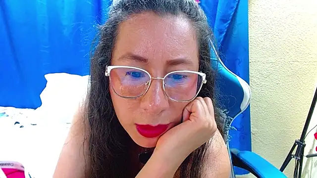 Snapshot of Gia_leinn chatting on June 2026 02:39:01 AM Gia leinn online show from June 2026 02:39:01 AM