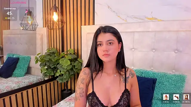Madyson18 online show from July 2026 07:49:02 PM