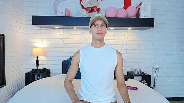 Maximiliano  Fire online show from March 2025 08:03:02 PM