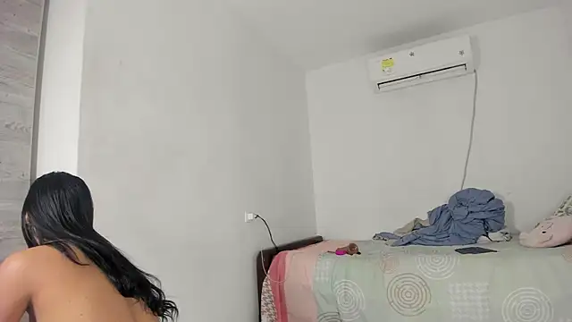 Snapshot of flor_herrera01 chatting on March 2025 03:32:01 AM flor herrera01 online show from March 2025 03:32:01 AM