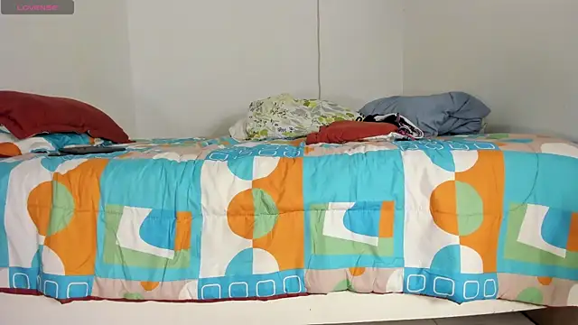 flor herrera01 online show from November 2025 06:05:02 AM