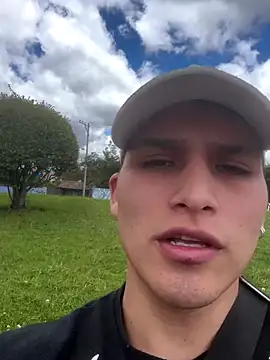 MaxxxSteil online show from September 2025 05:01:02 PM