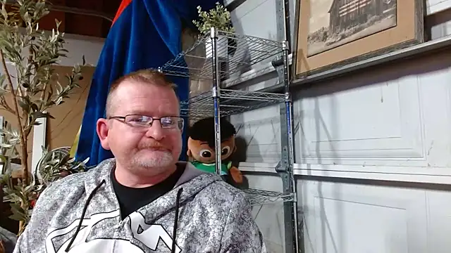 Randomoldguy615 online show from February 2025 02:51:01 AM