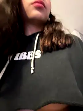 Snapshot of Dirty-Bunnyyy chatting on October 2025 06:32:01 AM Dirty-Bunnyyy online show from October 2025 06:32:01 AM