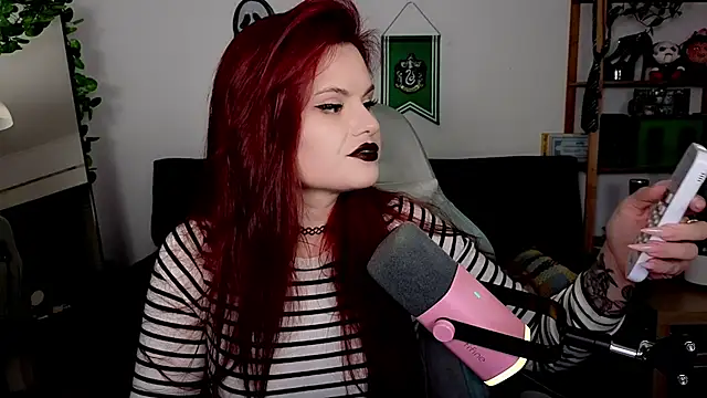 Della Ideal online show from November 2025 06:29:02 PM