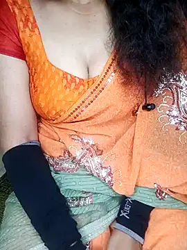 Snapshot of geetha_telugu_kan277 chatting on March 2025 10:54:01 PM geetha telugu kan277 online show from March 2025 10:54:01 PM