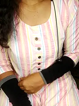 Snapshot of geetha_telugu_kan277 chatting on March 2025 10:52:02 PM geetha telugu kan277 online show from March 2025 10:52:02 PM