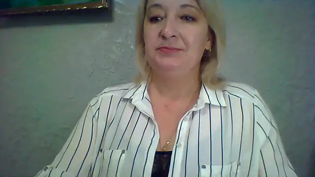 ArielXLoveresss online show from June 2026 09:44:02 AM