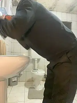 rogerdik76 online show from February 2026 06:30:02 AM