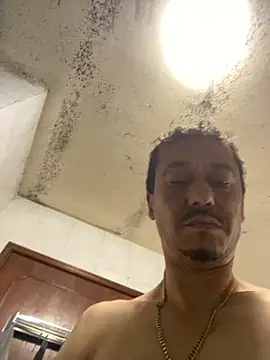 rogerdik76 online show from March 2026 08:42:01 PM