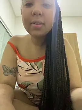 Snapshot of KiaraCut chatting on June 2026 03:30:01 AM KiaraCut online show from June 2026 03:30:01 AM