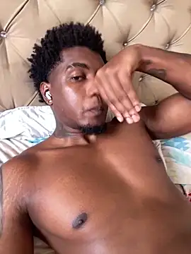 Snapshot of LOGAN_DRAKE chatting on March 2025 07:17:02 PM LOGAN DRAKE online show from March 2025 07:17:02 PM