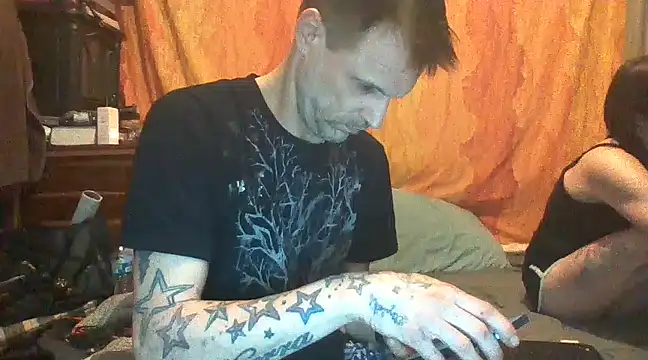 Snapshot of SillyRabbitz chatting on March 2025 06:48:02 AM SillyRabbitz online show from March 2025 06:48:02 AM