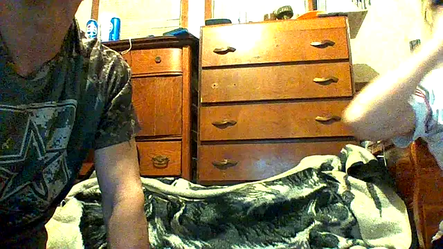 Snapshot of SillyRabbitz chatting on November 2025 08:33:02 AM SillyRabbitz online show from November 2025 08:33:02 AM