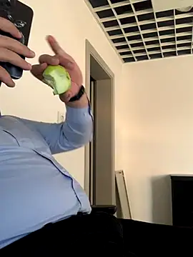 Mike8523 online show from November 2025 05:31:01 AM