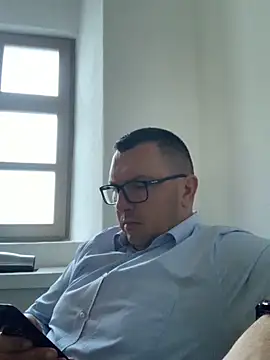 Mike8523 online show from November 2025 05:51:02 AM