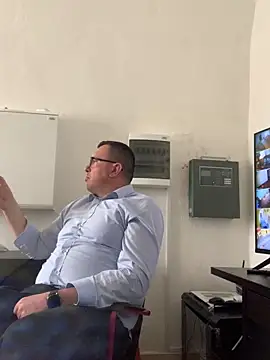 Mike8523 online show from March 2026 07:13:02 AM