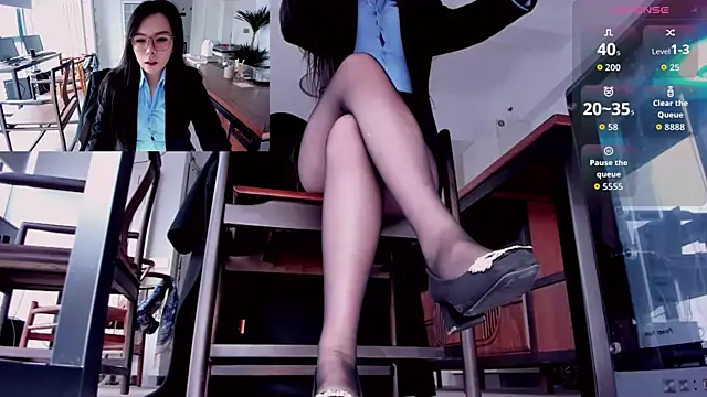 xixiya888 online show from November 2025 01:05:01 AM