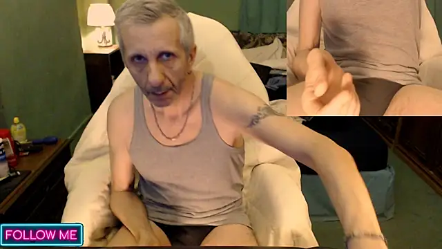 maxdaddy690 online show from December 2024 11:51:01 PM