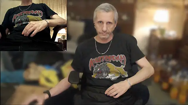 maxdaddy690 online show from July 2026 09:44:02 PM