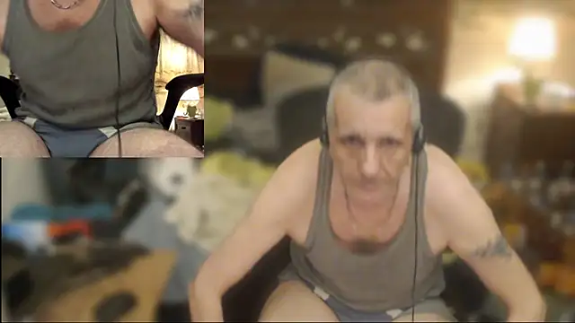 maxdaddy690 online show from July 2026 10:25:02 PM