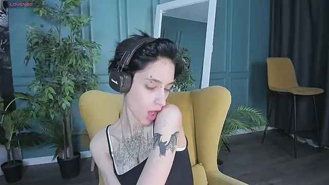 Snapshot of lisbatsyy chatting on March 2025 03:54:01 AM lisbatsyy online show from March 2025 03:54:01 AM