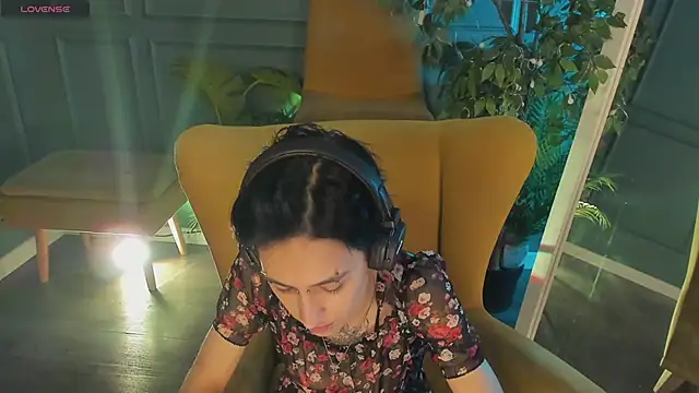 Snapshot of lisbatsyy chatting on March 2025 01:07:01 AM lisbatsyy online show from March 2025 01:07:01 AM