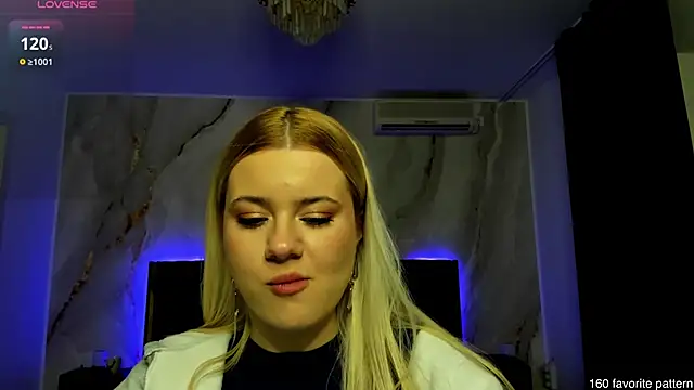 CutiePie69   online show from February 2025 07:52:01 PM