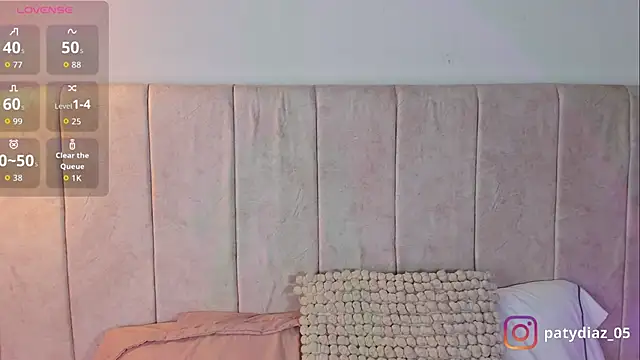 Snapshot of MiiaParker6972 chatting on November 2025 11:07:02 PM MiiaParker6972 online show from November 2025 11:07:02 PM