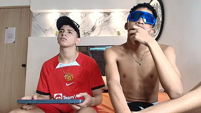 Snapshot of KING_OFF_BOYS chatting on October 2025 01:34:01 PM KING OFF BOYS online show from October 2025 01:34:01 PM